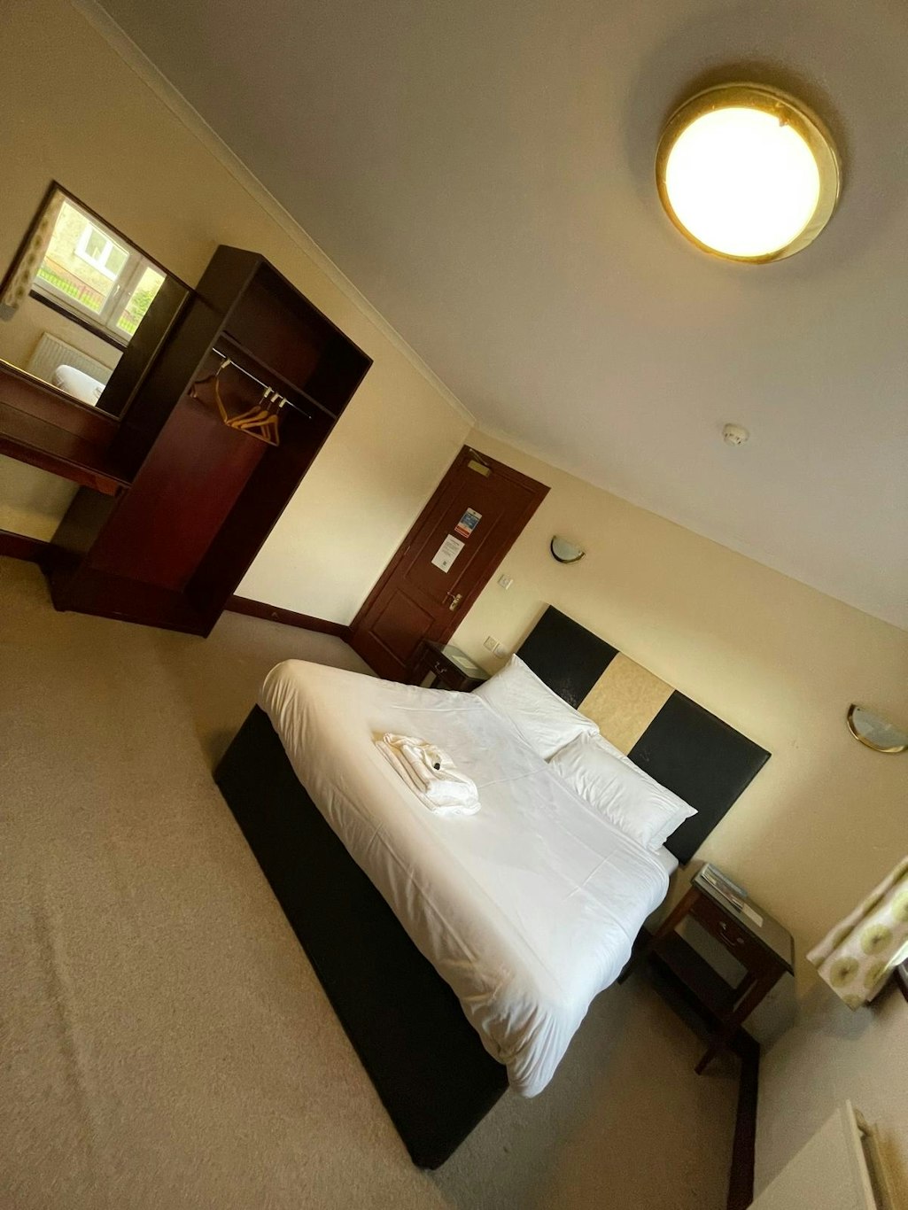 OYO Lochway Hotel 22/38