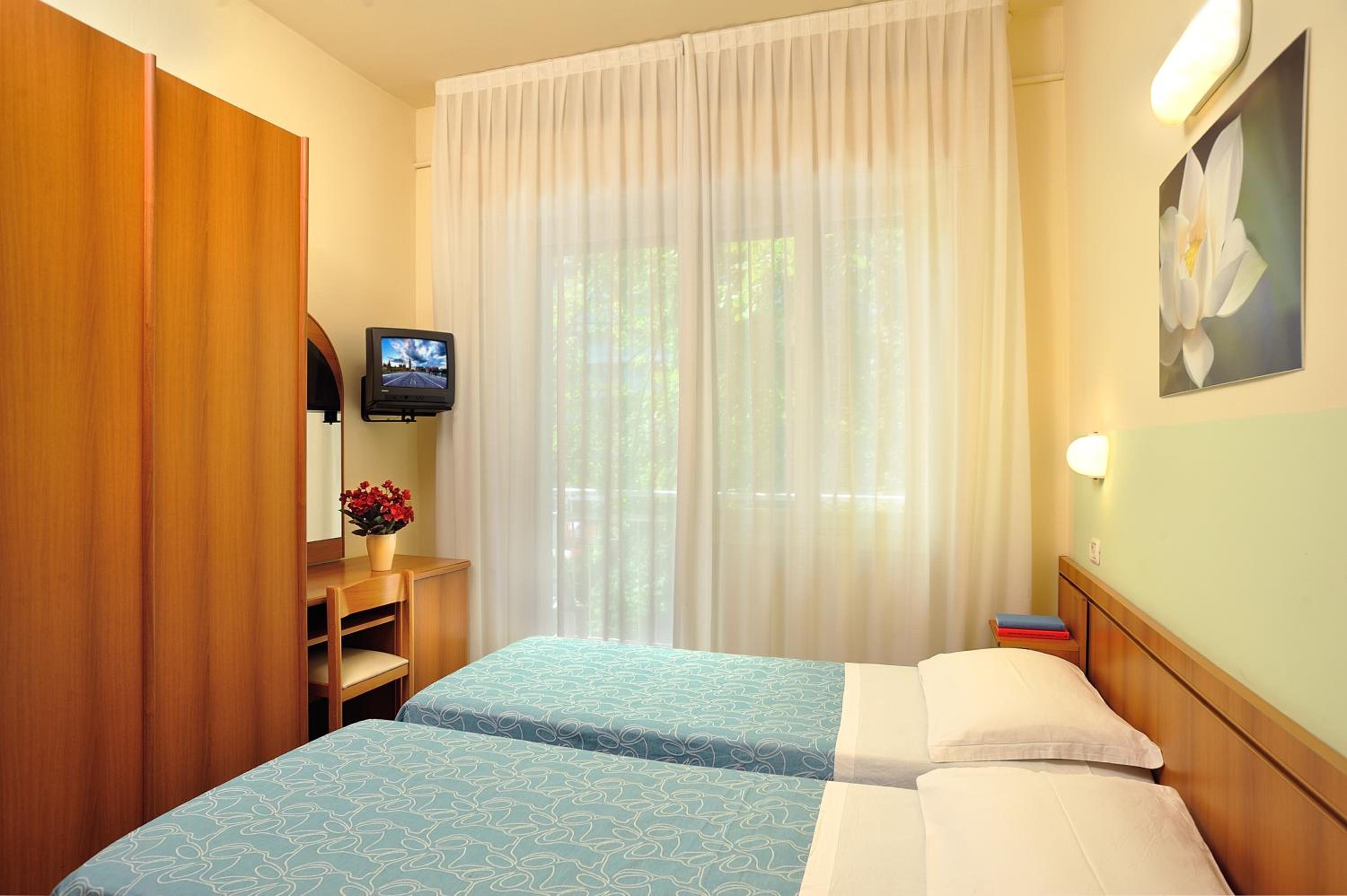 Hotel Capri 13/50