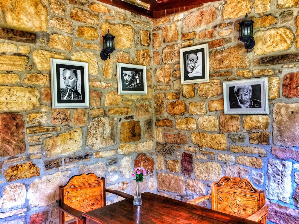 Parmis Boutique House 36/50