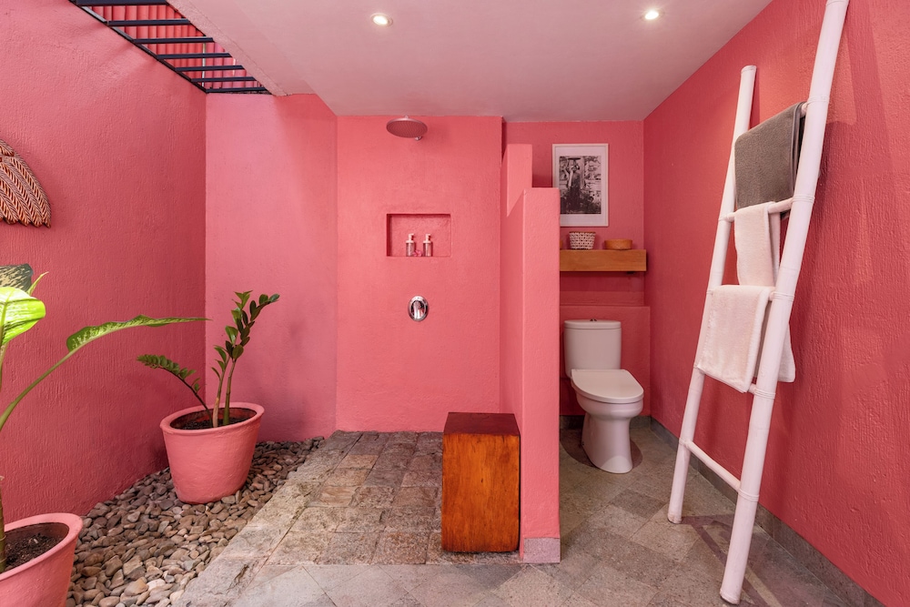 Grand, Cool, King Bed, Adult Only، Pinkcoco Gili T 7/7