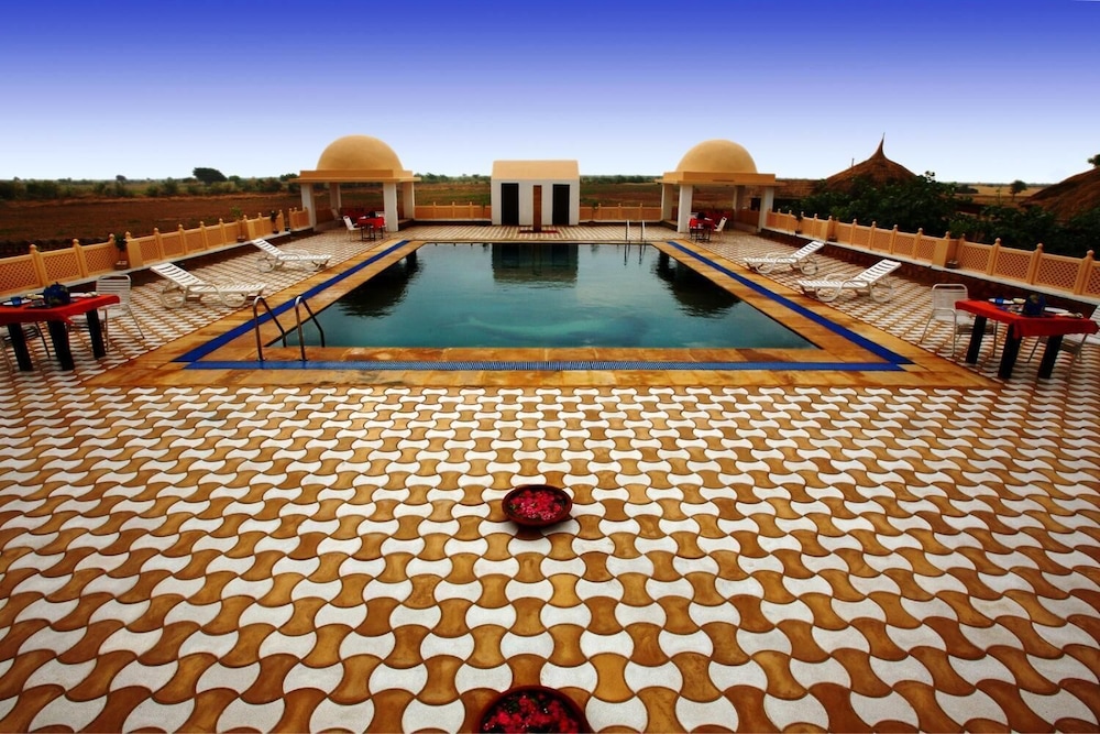 MIRVANA NATURE RESORTS 41/43