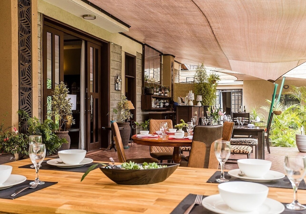 Fair Acres Boutique Hotel 45/71