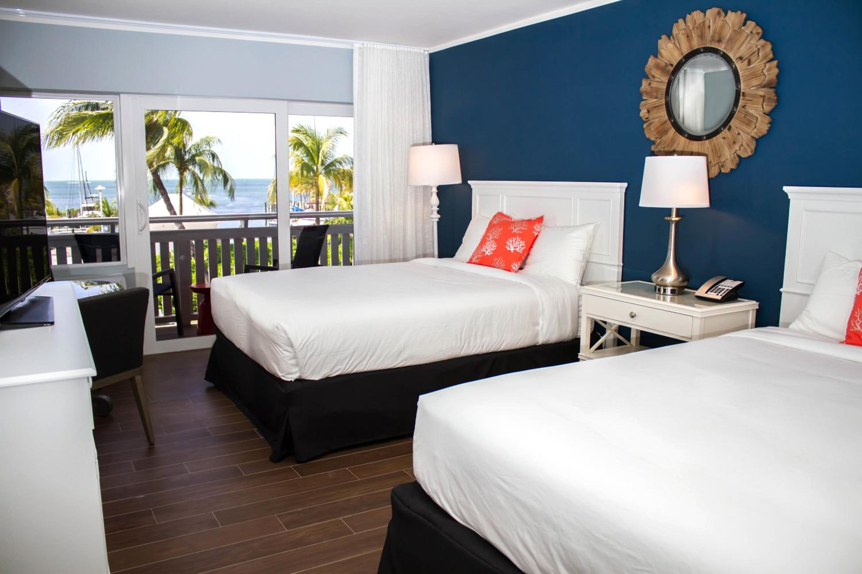 Ocean, 2 Queen Beds, Marina View, Balcony