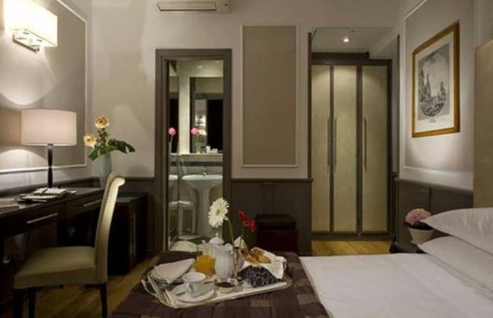 Duca D Alba Hotel 40/41