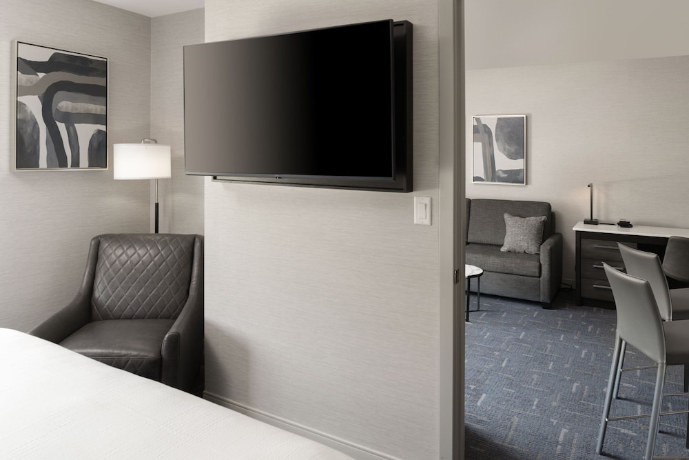 RESIDENCE INN BOSTON CONCORD 51/59