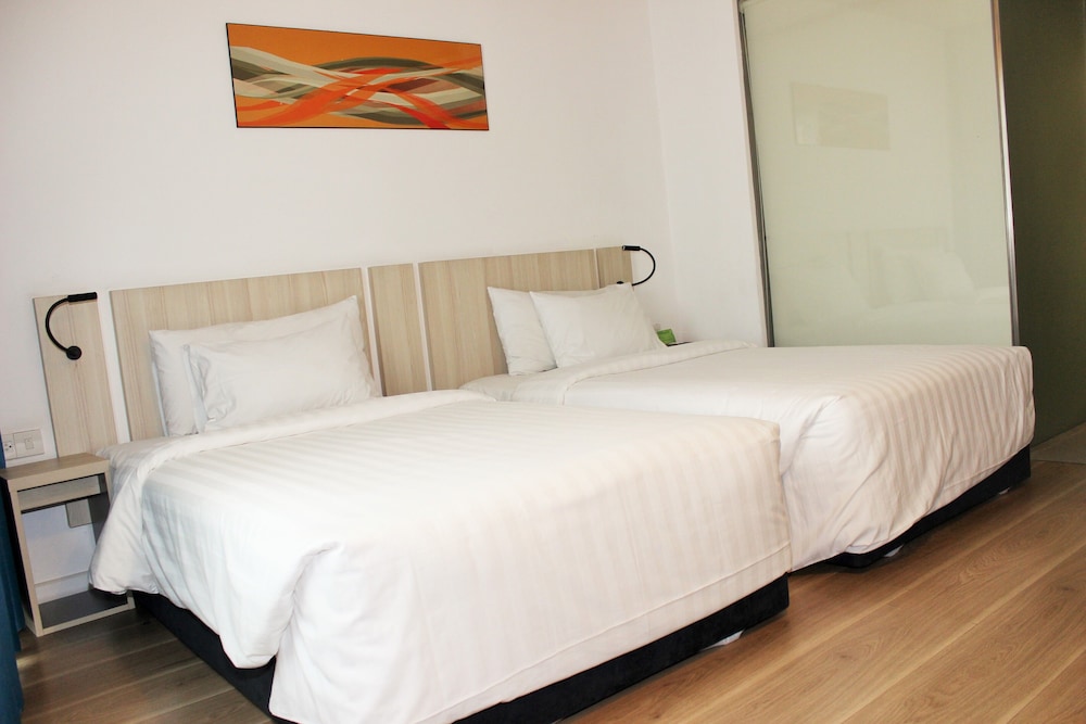 Deluxe, Executive, Twin Beds, Liberty Hotel Saigon Greenview 3/10