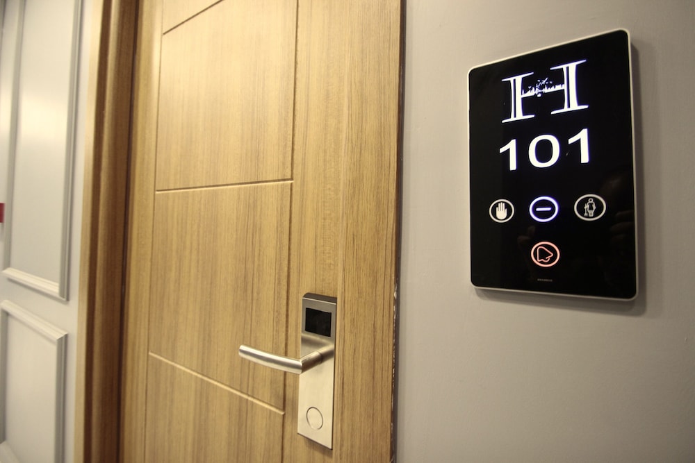 Hira Hotel 34/57