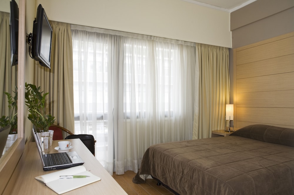 Parnon Hotel 16/45