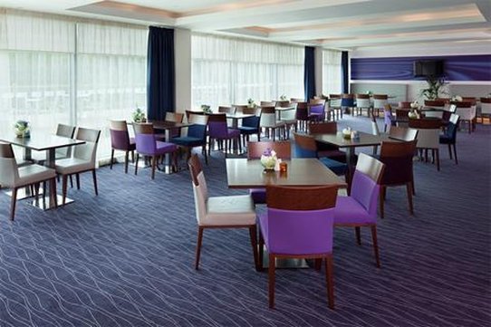 Holiday Inn Express Burnley 68/78