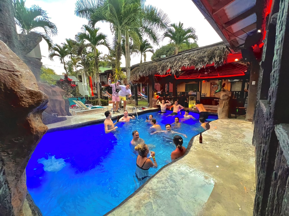 Arenal Hostel Resort 41/50