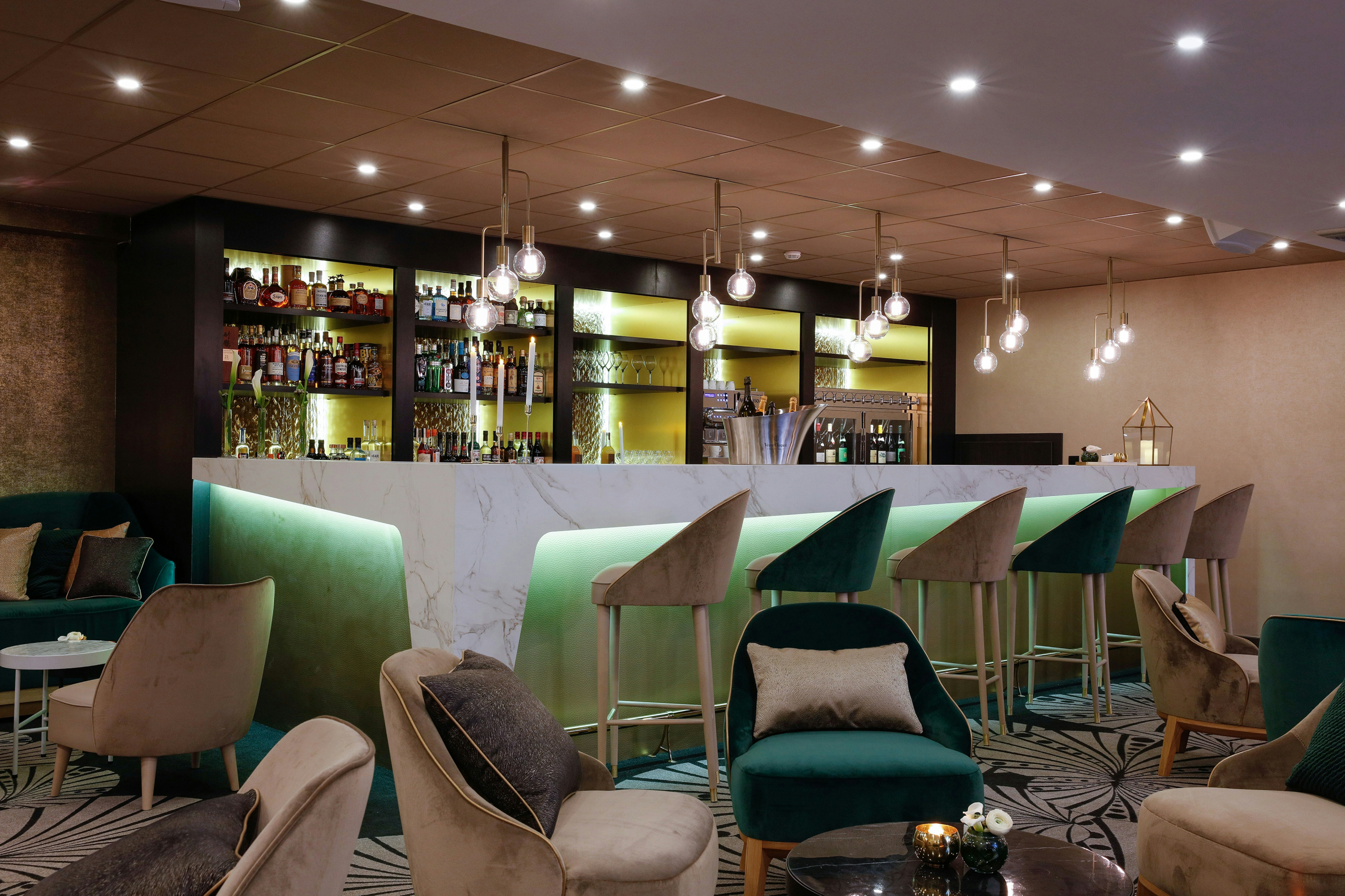 Niepce Paris Curio Collection By Hilton 31/39
