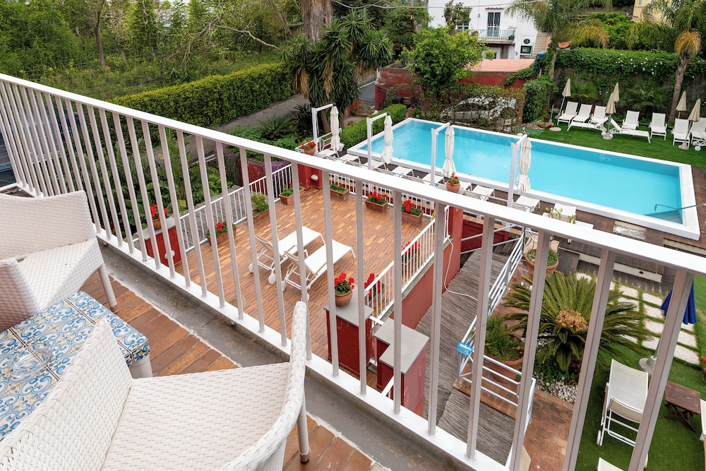 Palatium Mari Hotel 2/75