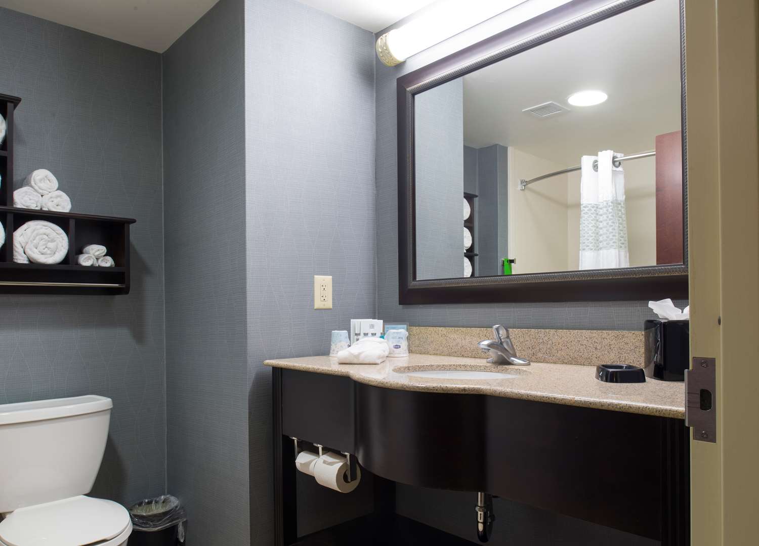 استوديو بسرير كينج مع أريكة، Hampton Inn And Suites Vineland 2/5