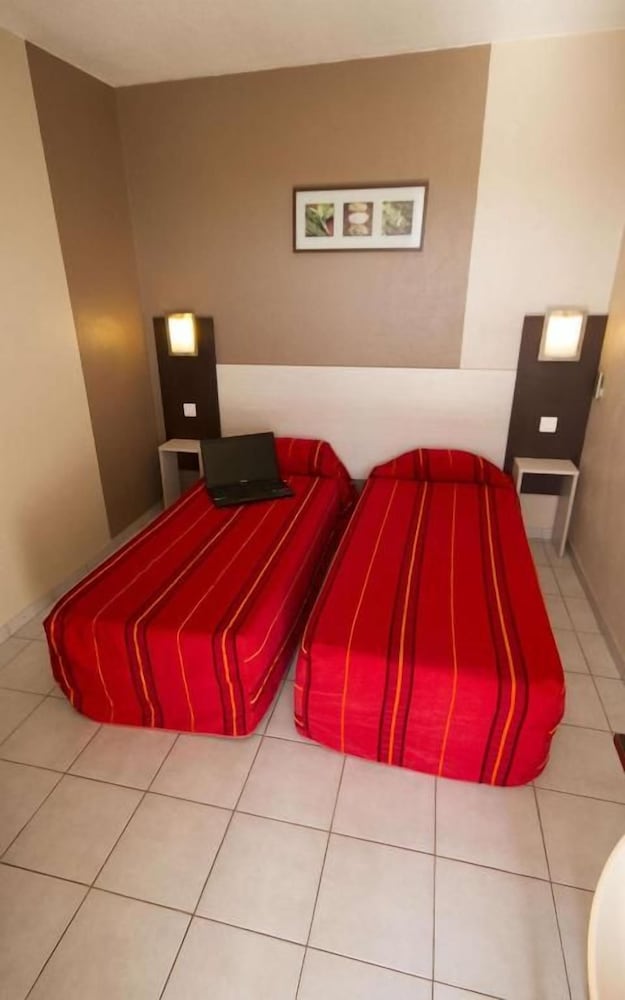 Brit Hotel Essentiel Sete Balaruc 30/50