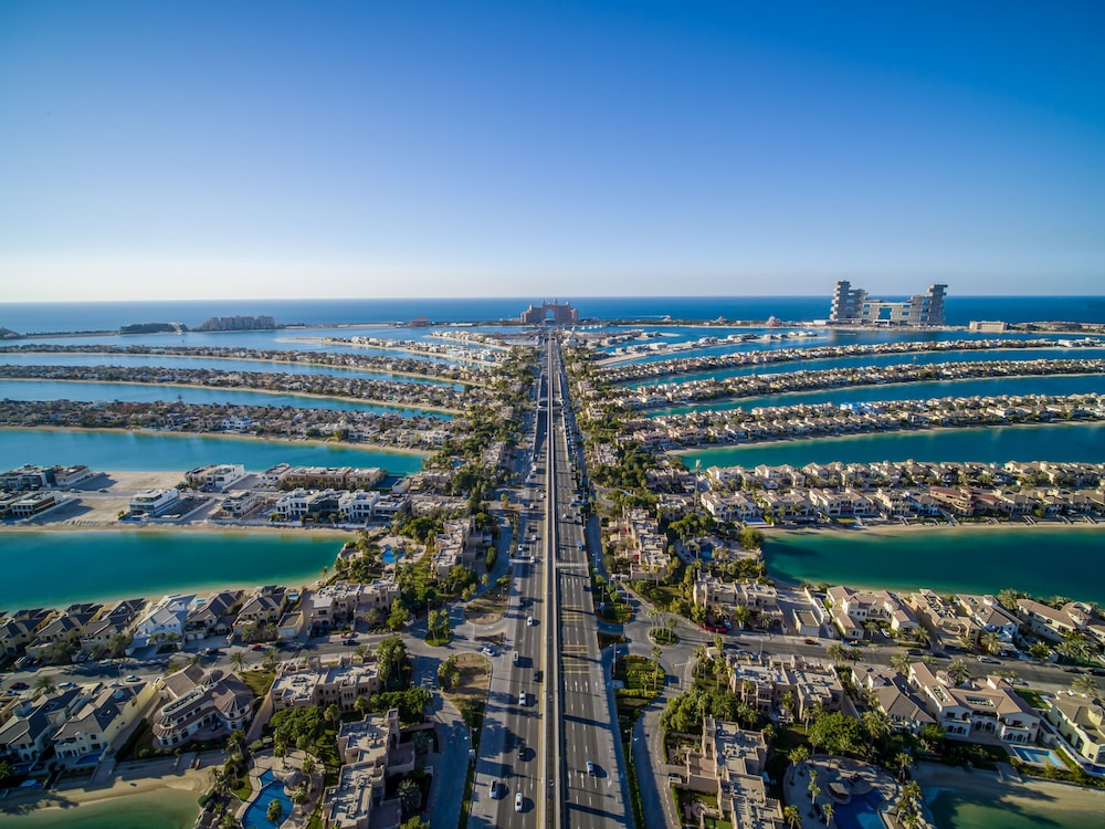 Rove Dubai Marina 47/49