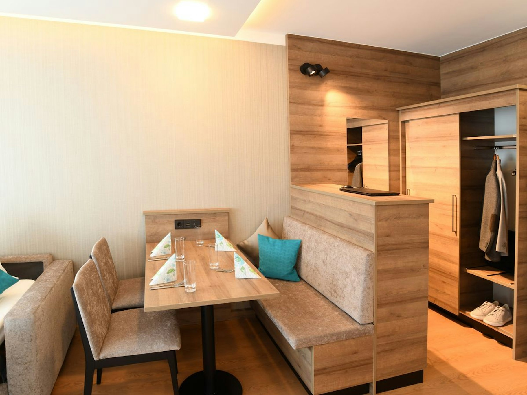 WESTSIDE Hotel Garni 22/28