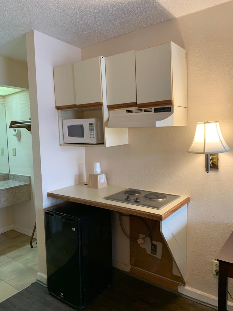 Budgetel Inn and Suites Fort Gordon Augusta 49/50
