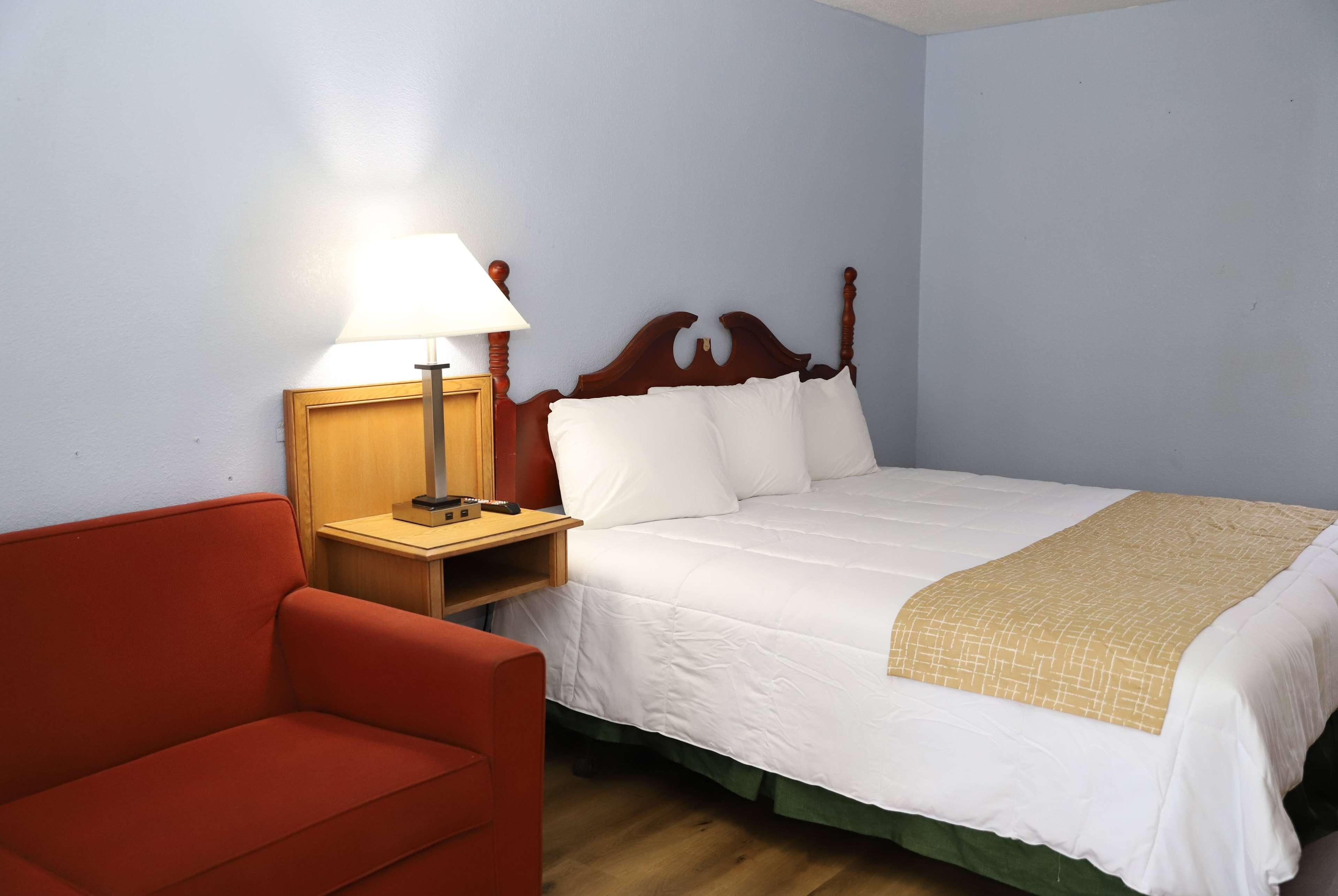 Super 8 By Wyndham Florence Sc I 95 North Hwy 76 17/21