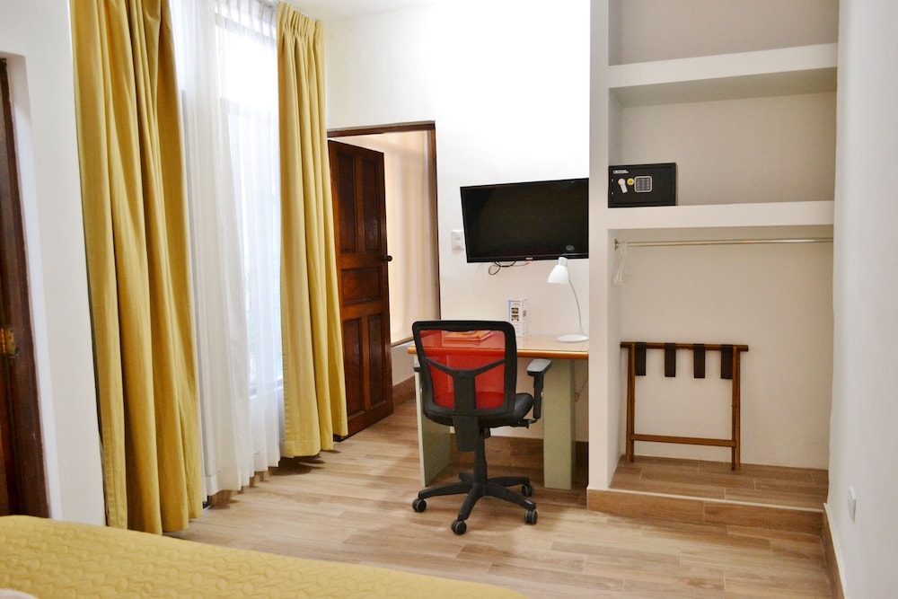 Hotel Casona de La Isla 61/77