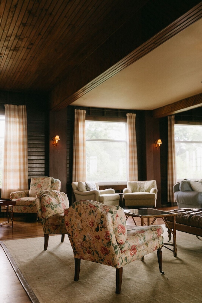 Chebeague Island Inn 47/64