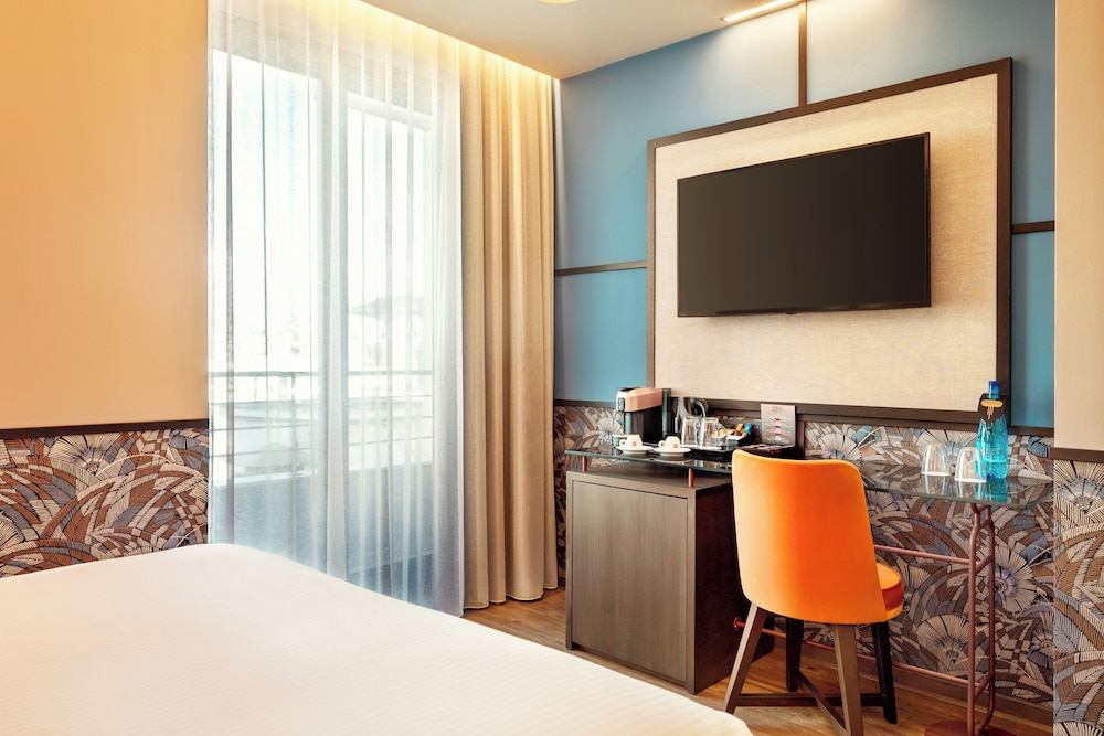 Zeus Essence Athens Central, Trademark Collection by Wyndham 56/63