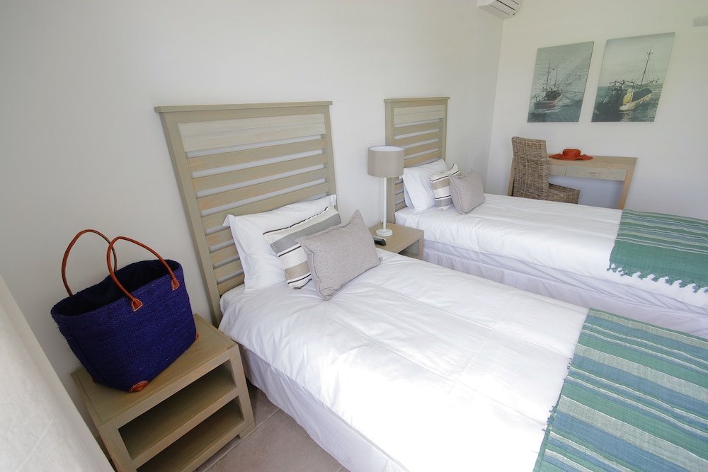 CAPE POINT SEAFRONT SUITES & PENTHOUSE BY LOV 11/51