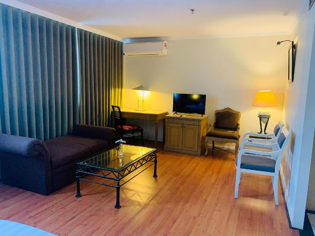 Hotel Emas Tawau 38/50
