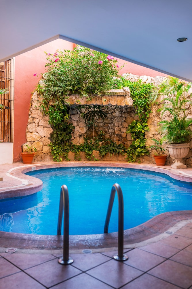 Colonial 8/57