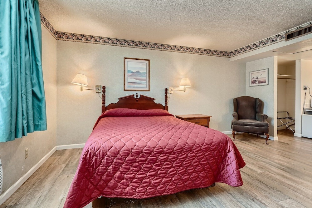 Travelers Uptown Motel 19/54