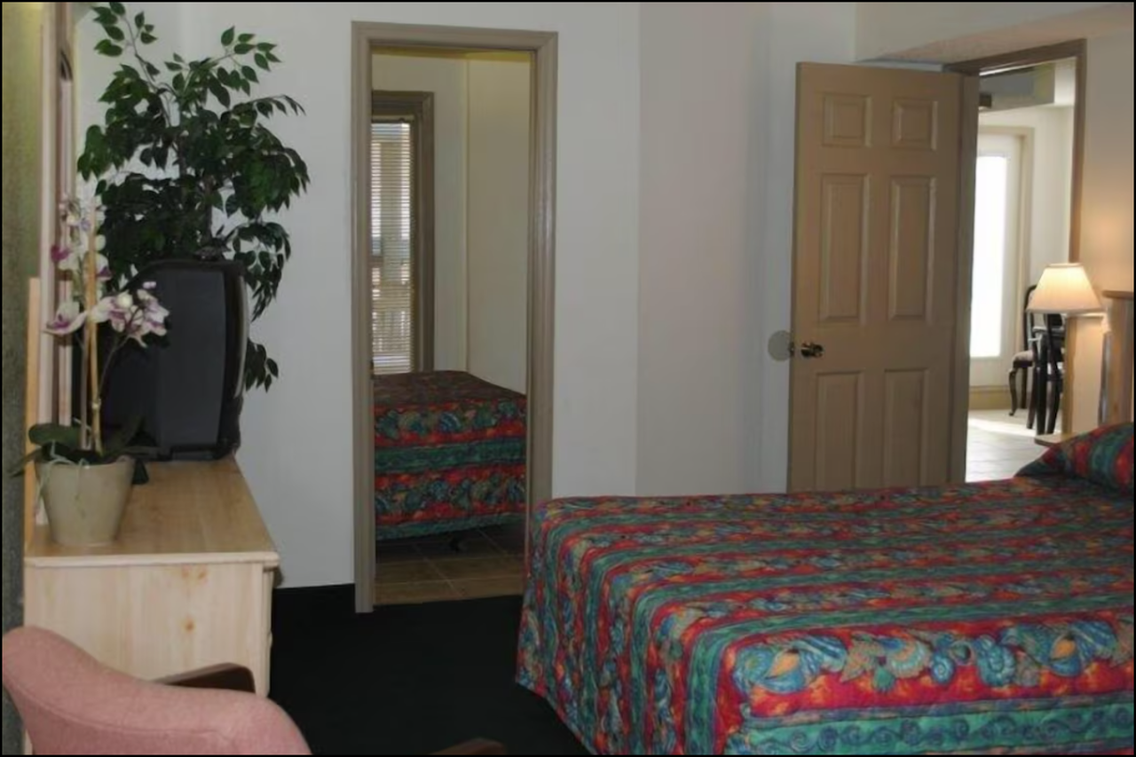 Howard Johnson by Wyndham Oceanfront Daytona Beach 33/44