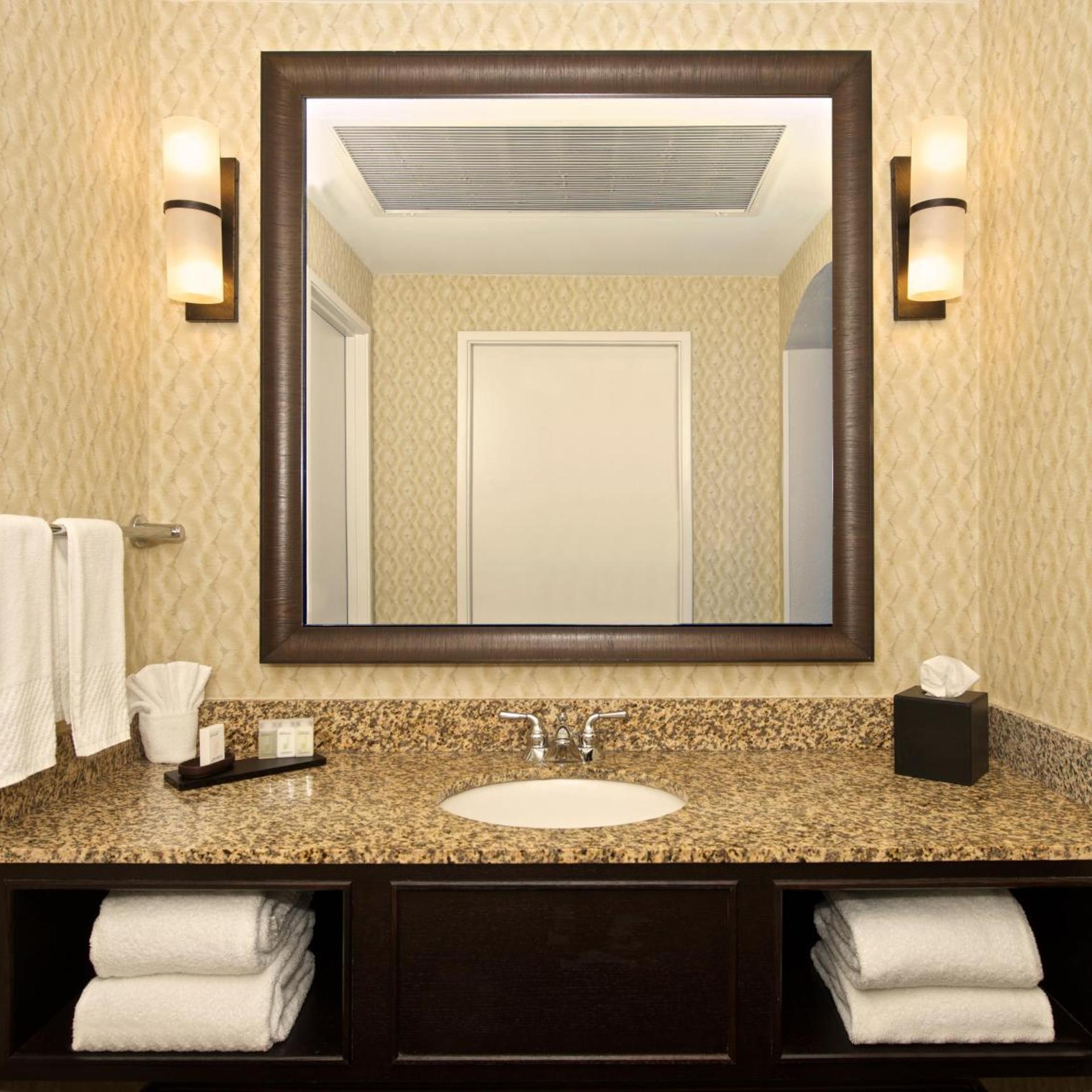 1 BEDROOM, PREMIUM, SUITE, KING BED
