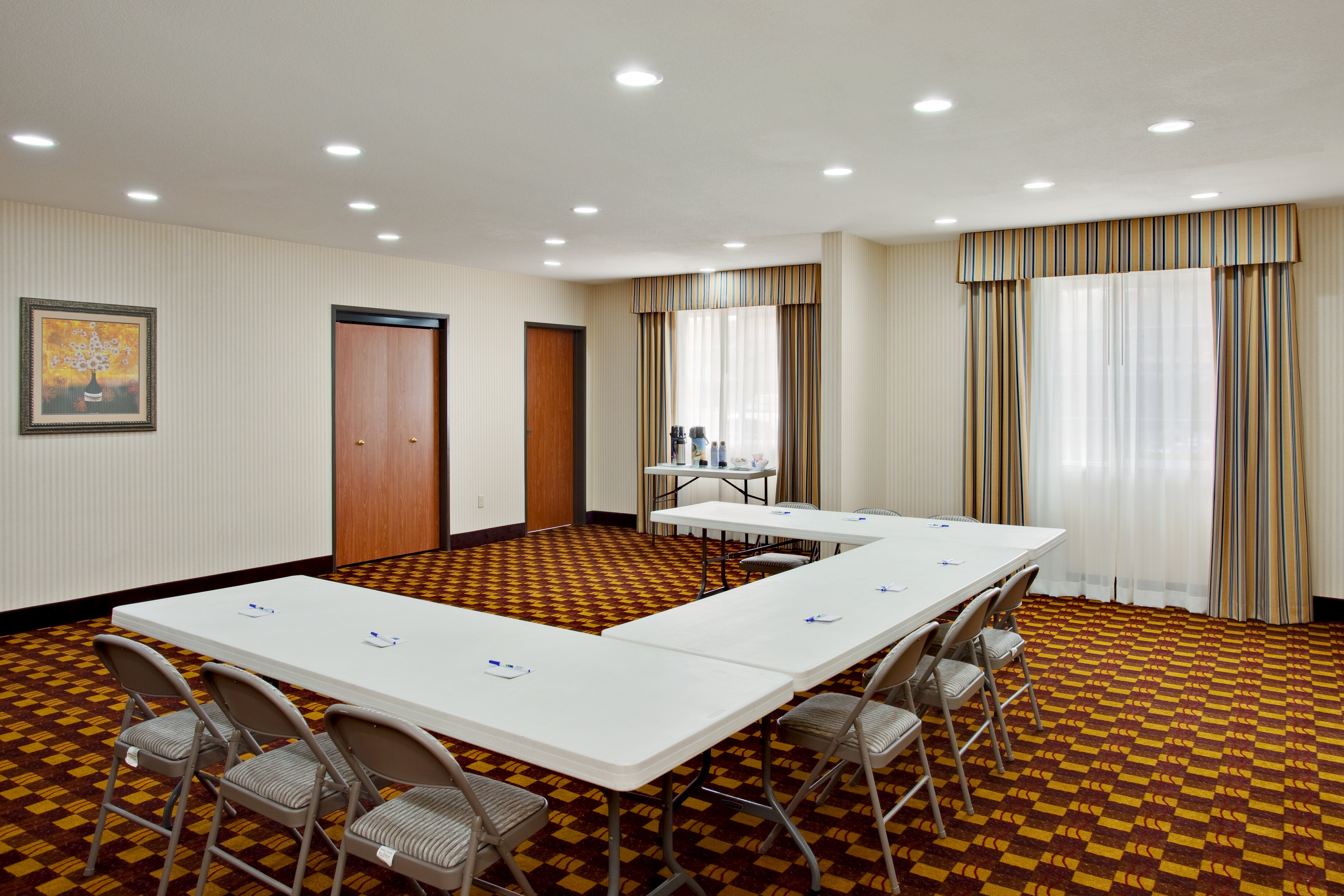 Holiday Inn Express Hotel And Suites Jackson Dining 16/17