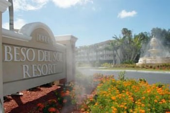 Beso Del Sol Resort 4/63