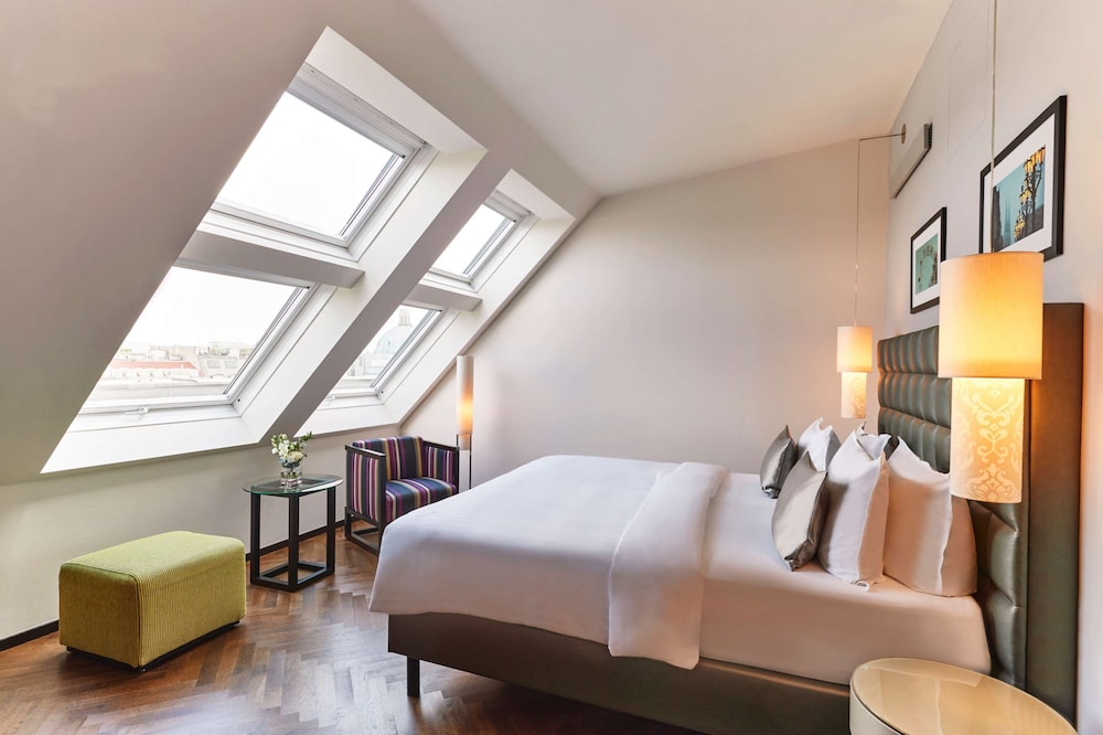 Steigenberger Hotel Herrenhof 22/70