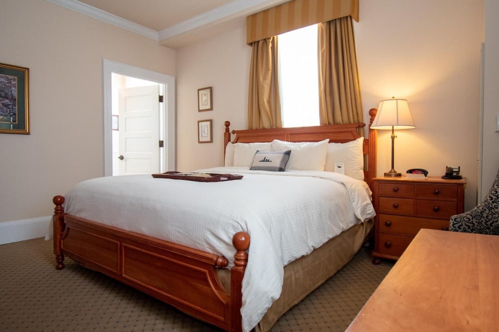 Historic Boone Tavern Hotel and Restaurant 25/69