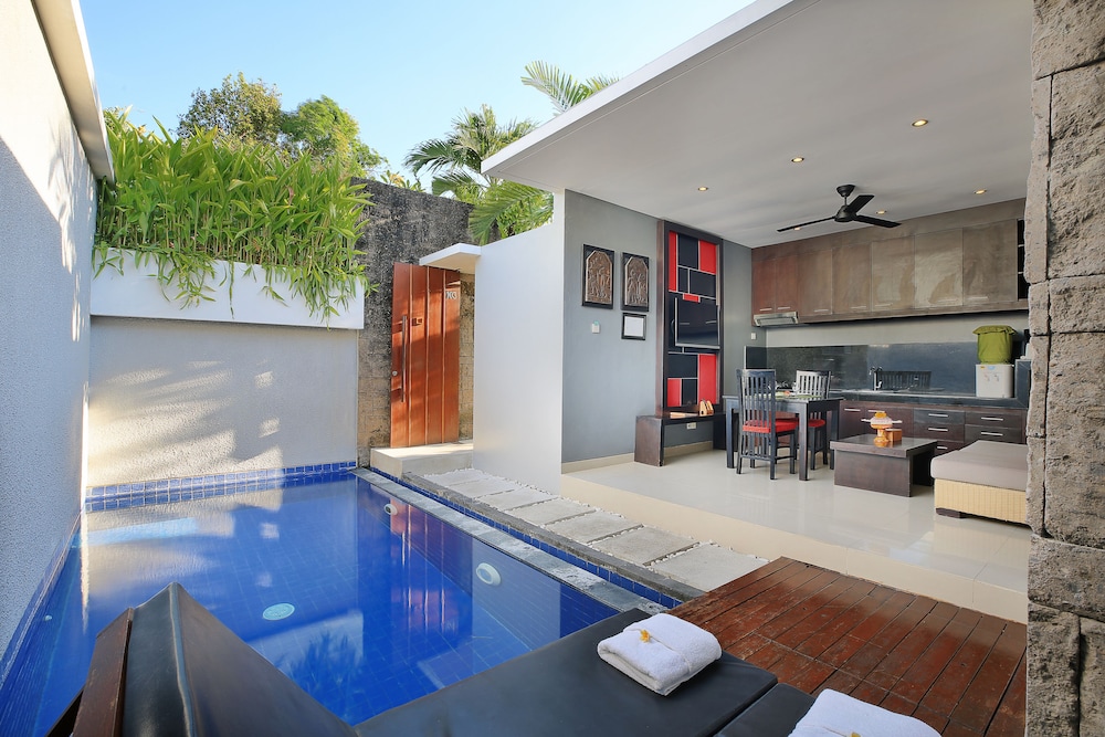 SAMAJA BEACHSIDE VILLAS 8/76