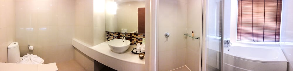 SATHORN GRACE SERVICED RESIDENCE 23/65