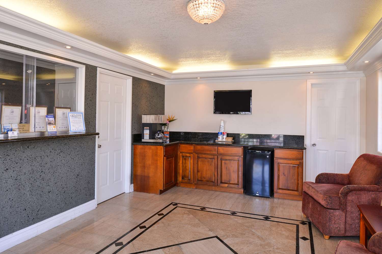 Americas Best Value Inn & Suites San Bernardino 6/19