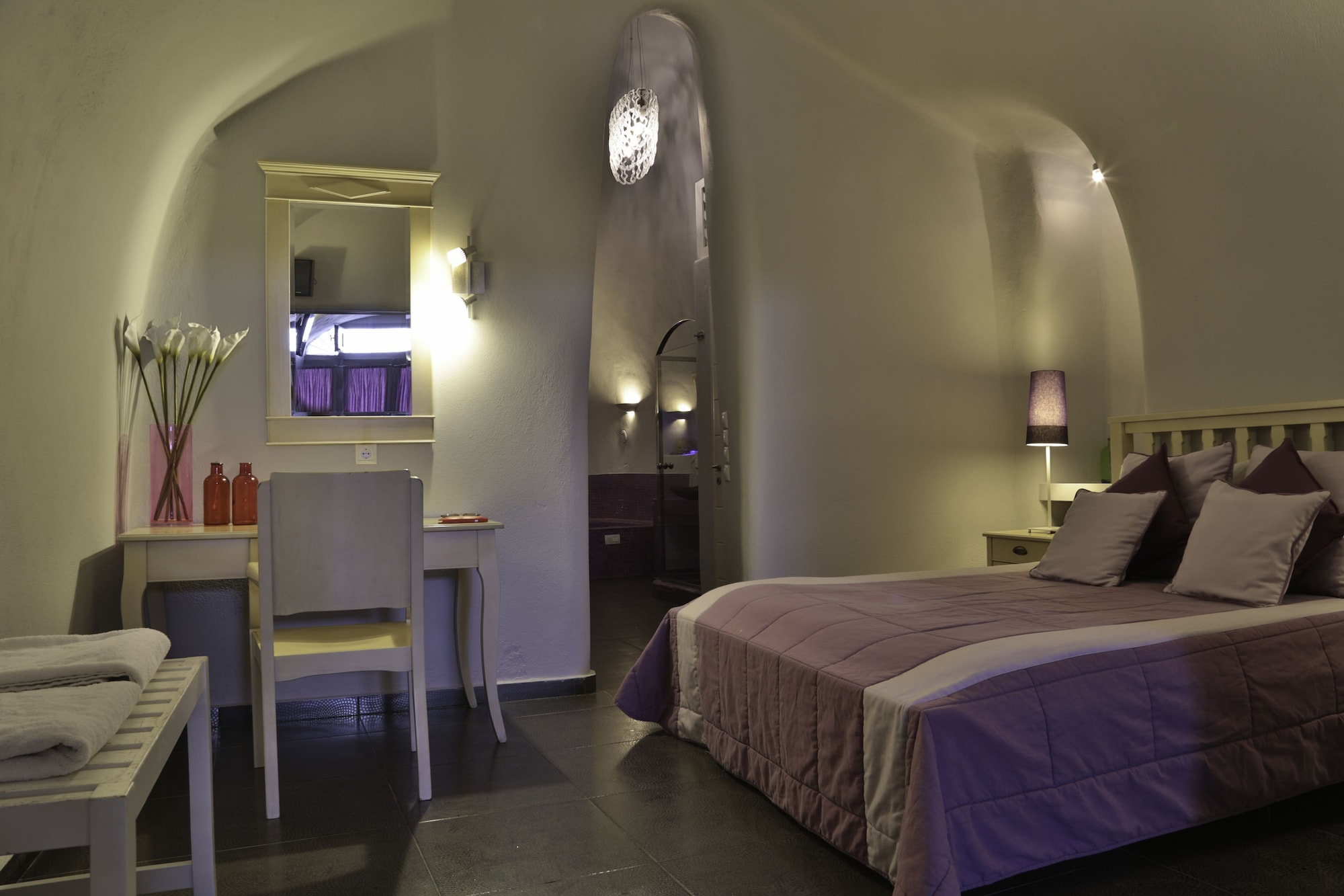 Suite, Double and Twin Beds, Indoor Jetted Tub