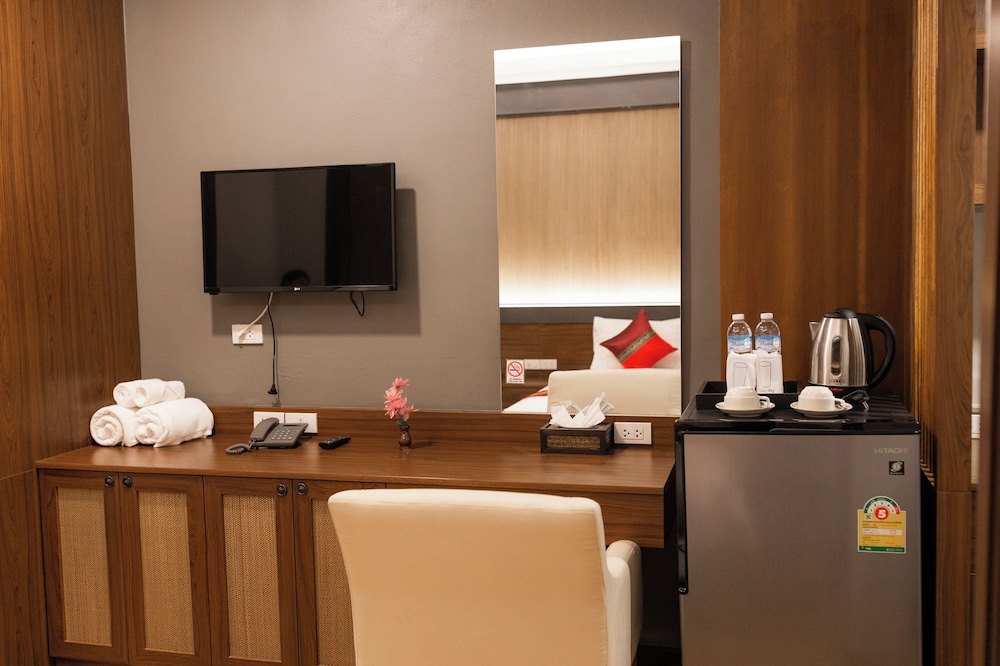 Lima Lanna Hotel 46/50