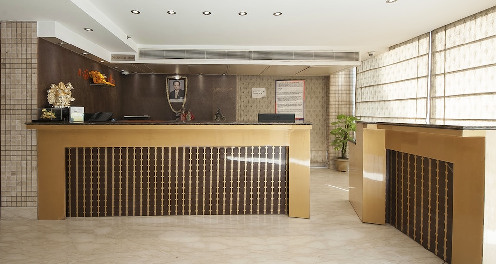 Mayur Hotel 7/49