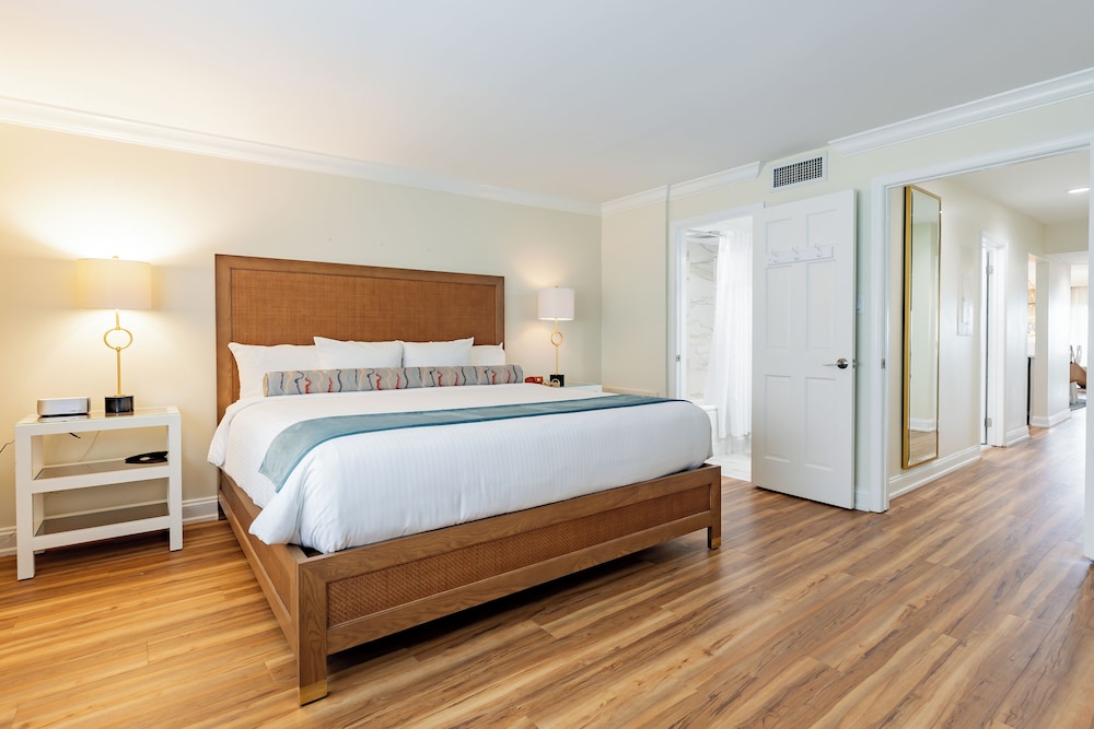 Condo, Penthouse, King Bed, Ocean View, Sofa