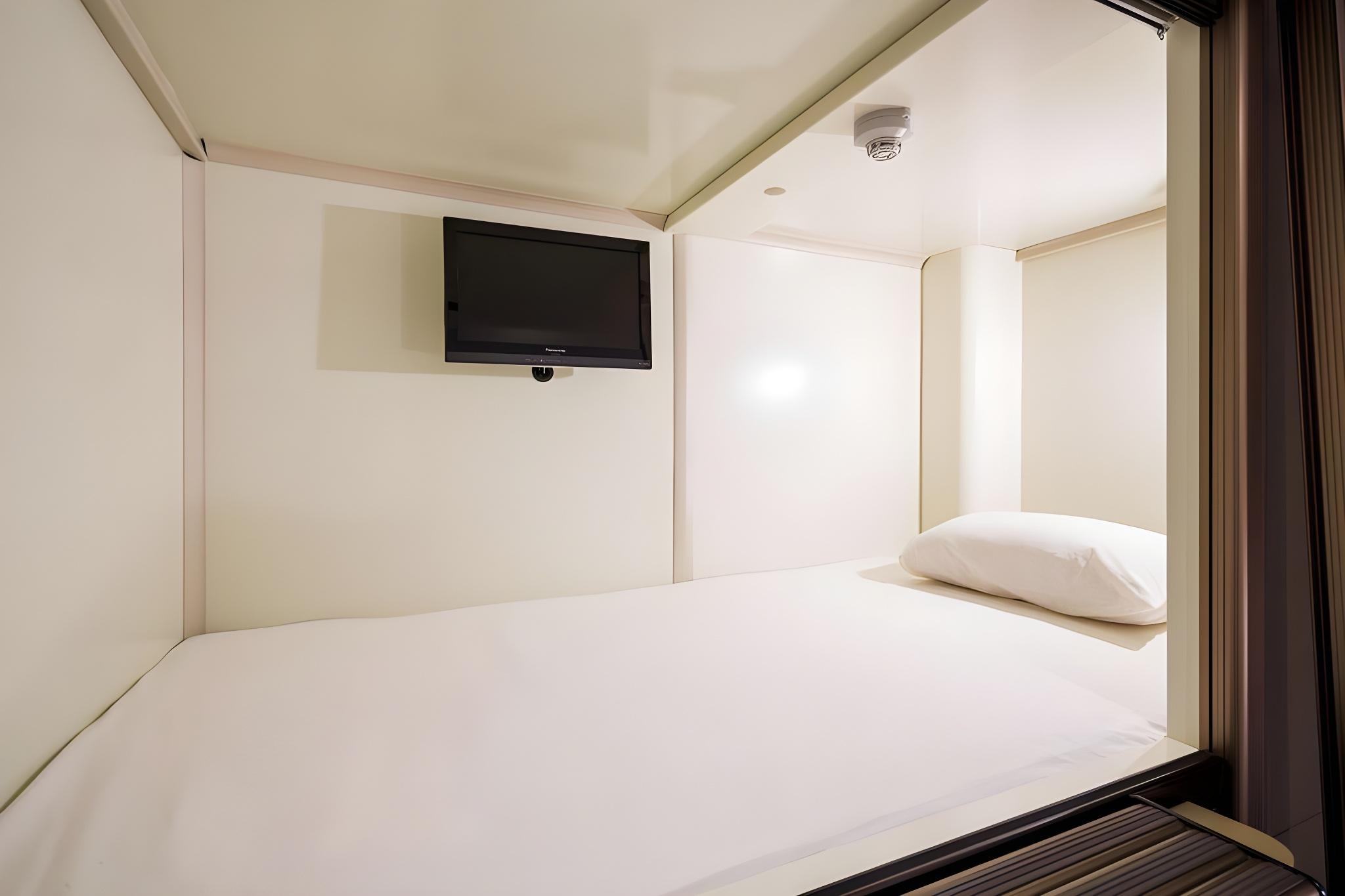 Private, Male Floor