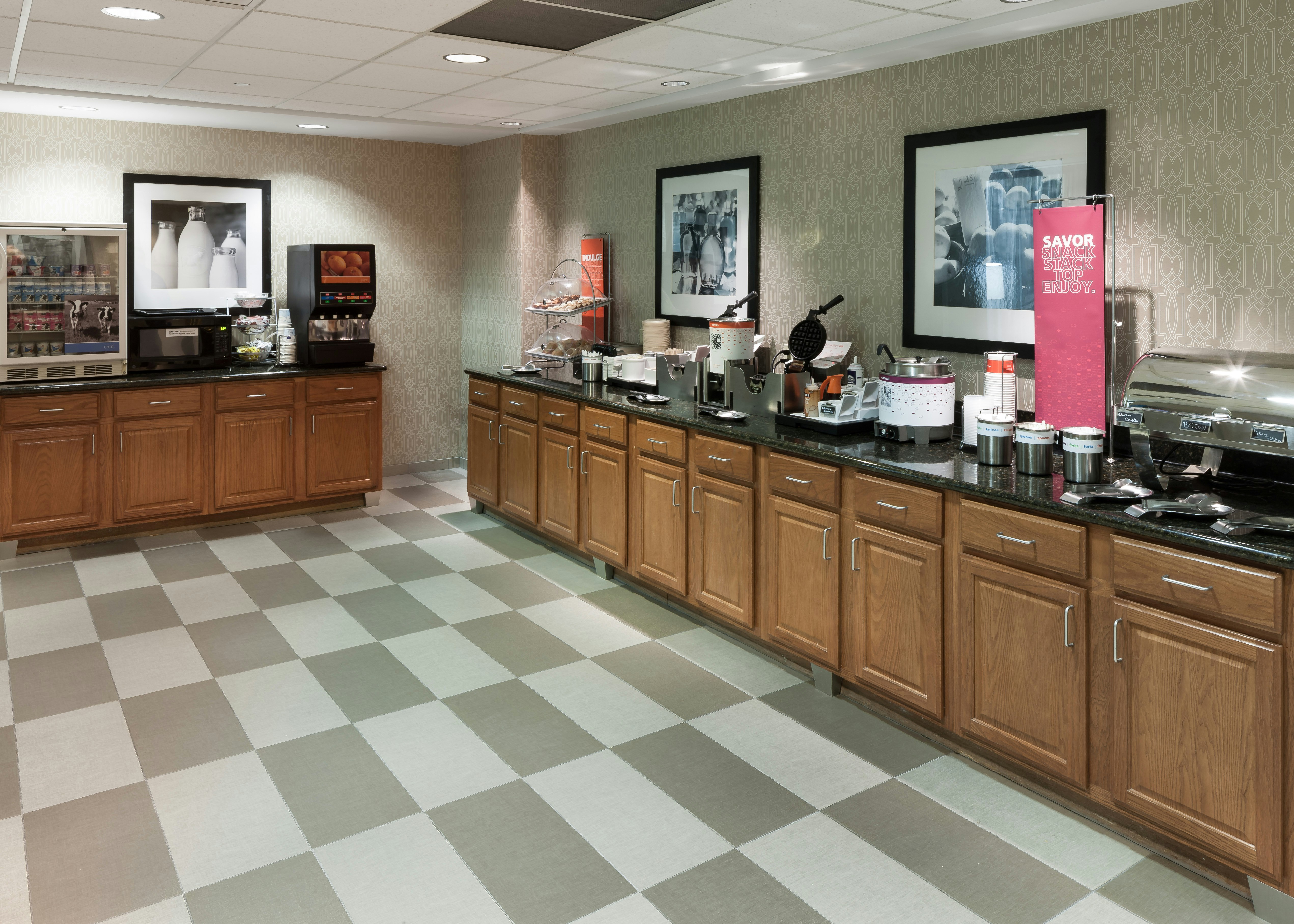 Hampton Inn Suites Davenport 5/41