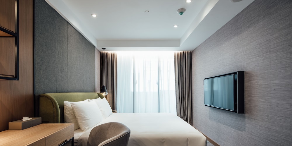 HARBOUR 10 HOTEL 30/69