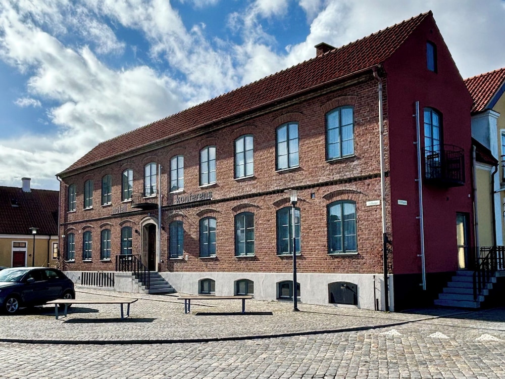 Maritim Krog & Hotell 37/50