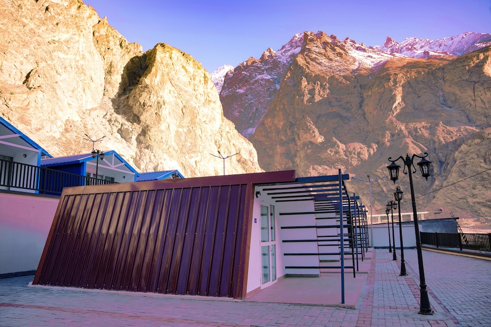 Lodges By Baron Hunza Attabad Lake 46/49