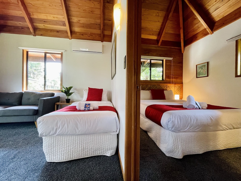 Pacific Harbour Villas(FORMERLY Pacific Harbour Lodge) 20/66