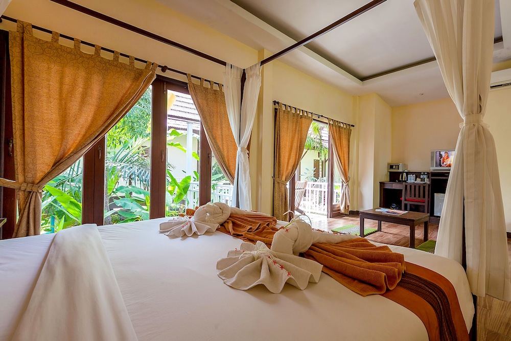 Lanta Klong Nin Beach Resort 19/70