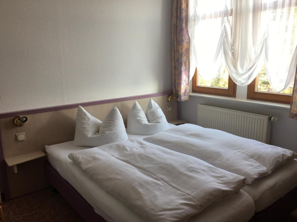 Hotel & Restaurant Park-Cafe Isa 15/50